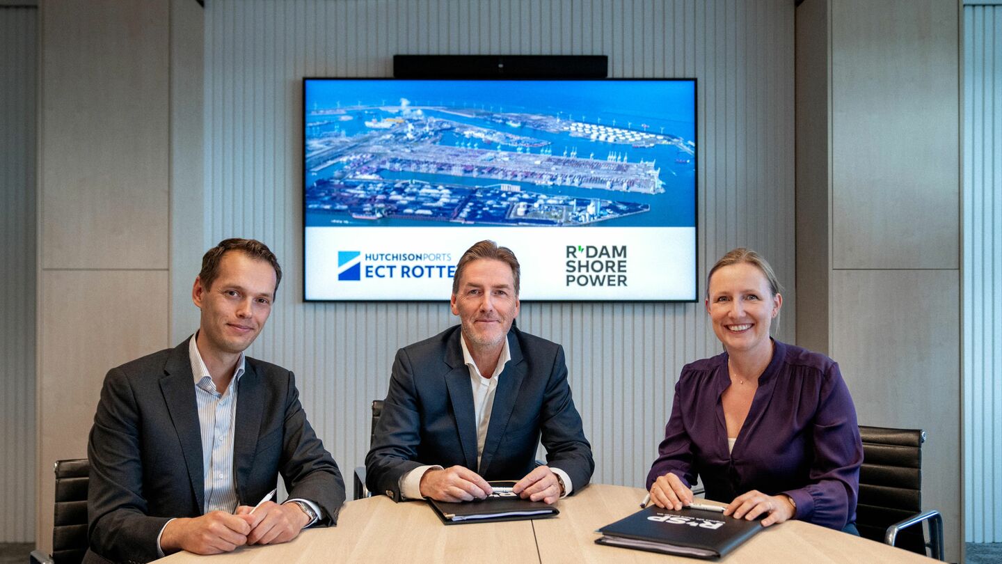 Tiemo Arkesteijn (RSP), Leo Ruijs (CEO of ECT) and Ina Barge (RSP) Photo: Marc Nolte.